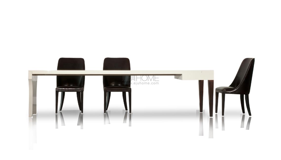 TYPO-TABLE 餐桌