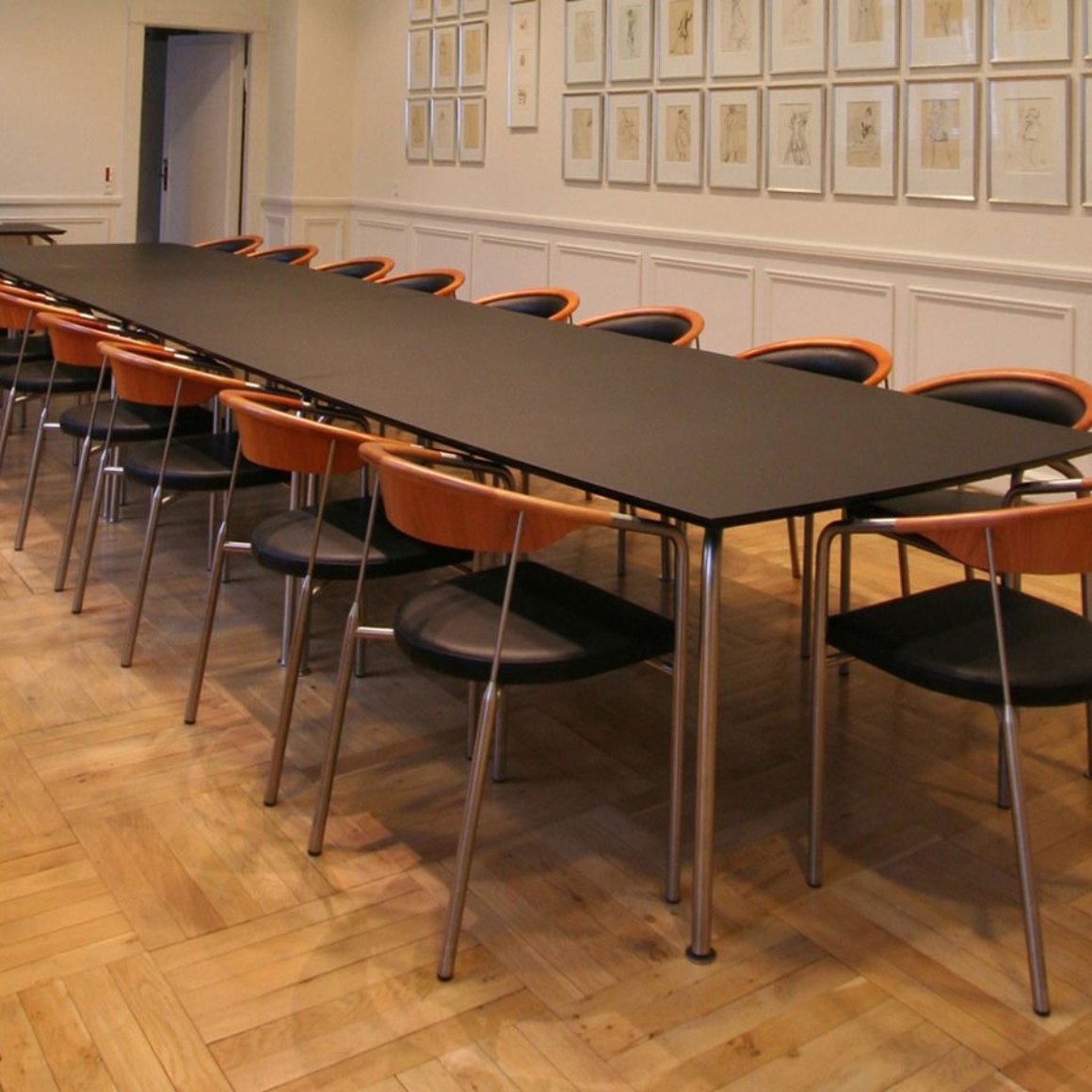 ONECOLLECTIONTRAIN会议桌